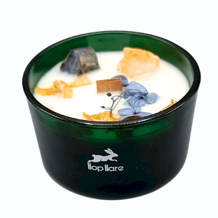 Hop Hare scented candle with Citrine and Sodalite – The Sun