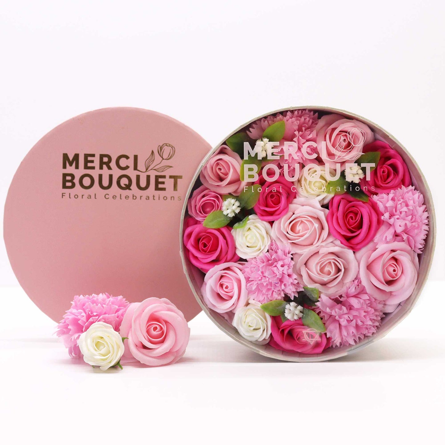 Mix of pink Roses in a luxury gift box